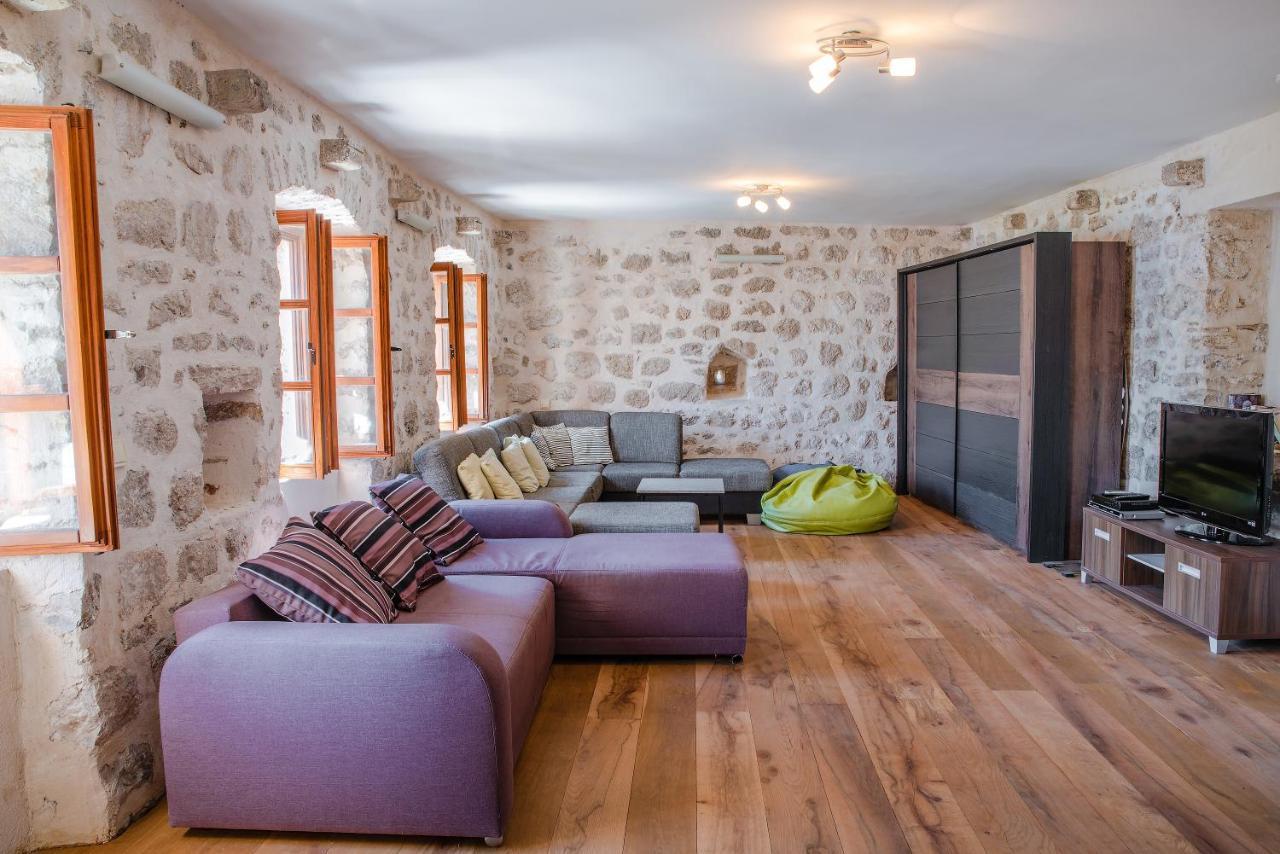 Guesthouse Mrshe Palace Пераст Екстер'єр фото