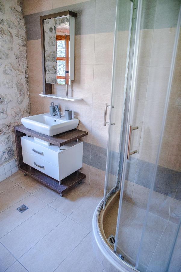 Guesthouse Mrshe Palace Пераст Екстер'єр фото