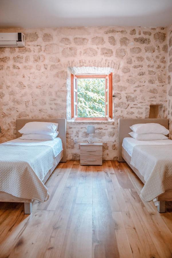 Guesthouse Mrshe Palace Пераст Екстер'єр фото