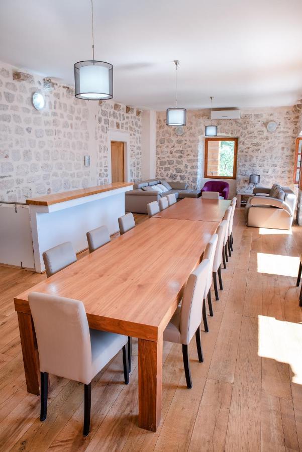 Guesthouse Mrshe Palace Пераст Екстер'єр фото