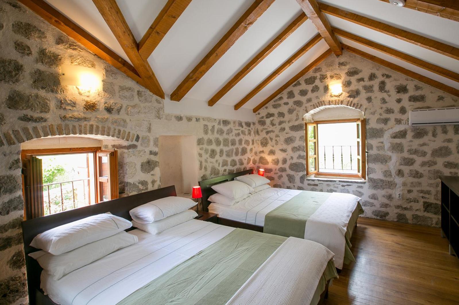 Guesthouse Mrshe Palace Пераст Екстер'єр фото